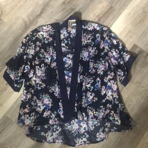 Floral flowy kimono